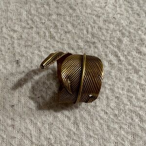 Gold feather ring